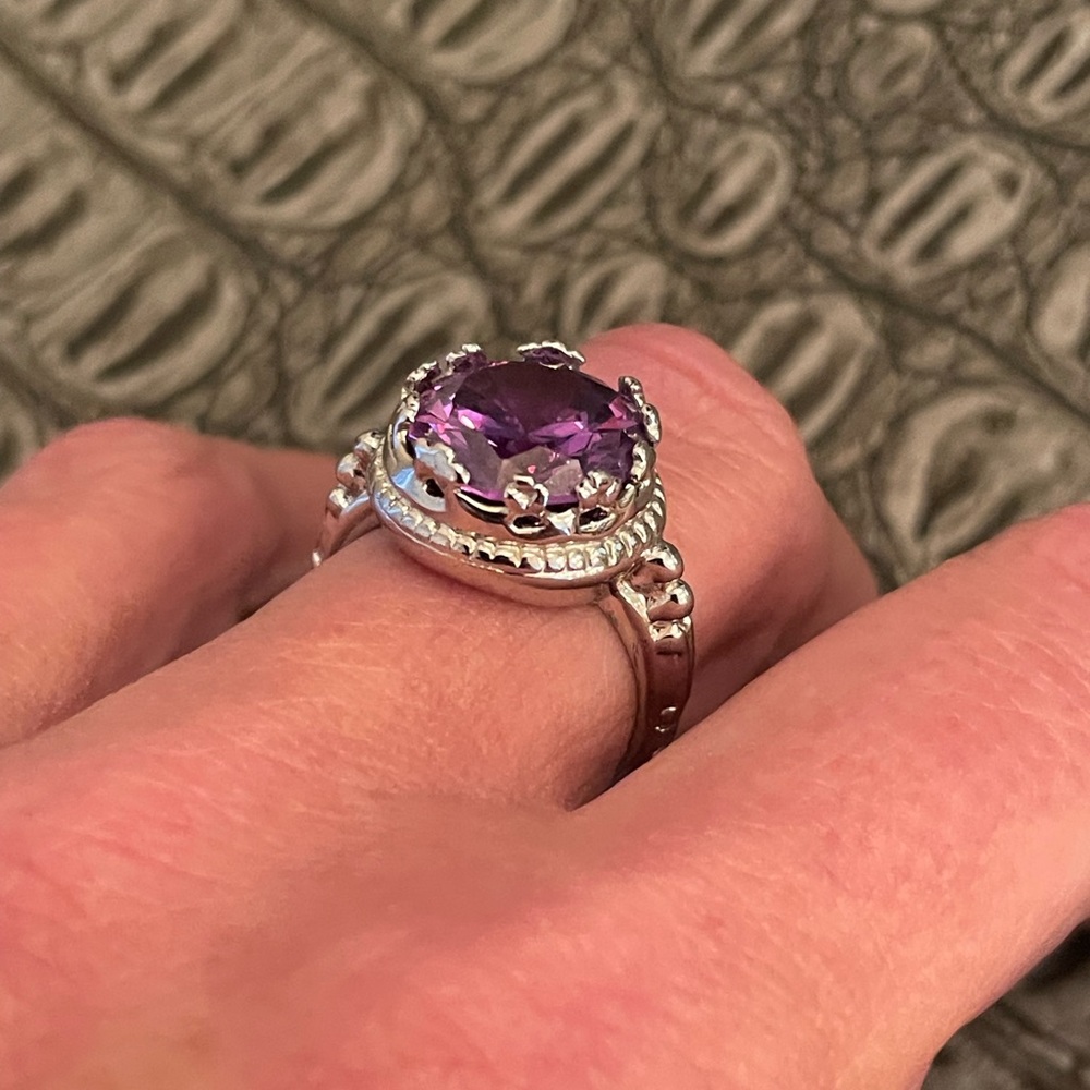 Solid Sterling Silver And Amethyst Ring Size 7 - image 3